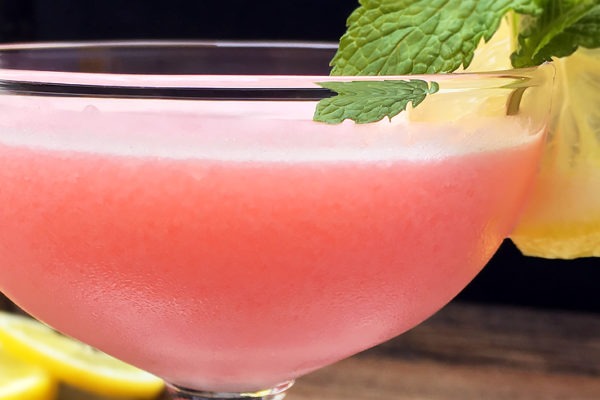 Pink Lady Classic Cocktail